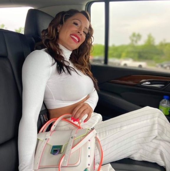 Meet your Posher, Geneviève - Picture 1 of 1